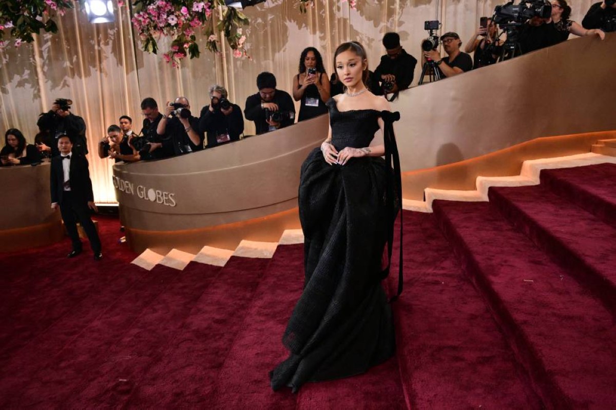 Ariana Grande se retira del musical londinense y busca «dar un paso atrás».