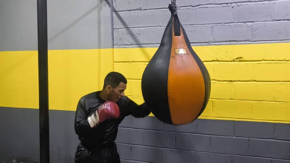 Carlos Cañizales va por la gloria en la AMB: “El 2 de septiembre Venezuela tendrá un nuevo campeón mundial”