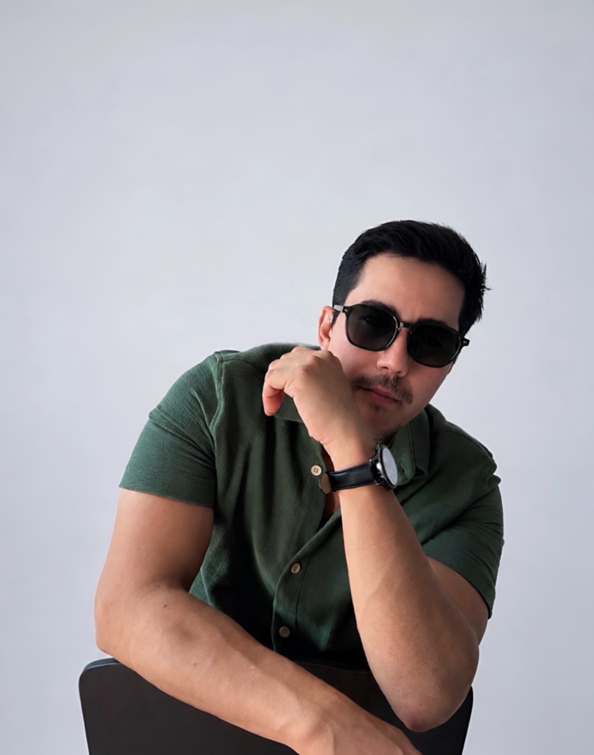 Yhony Jay lanza desde España su nuevo disco