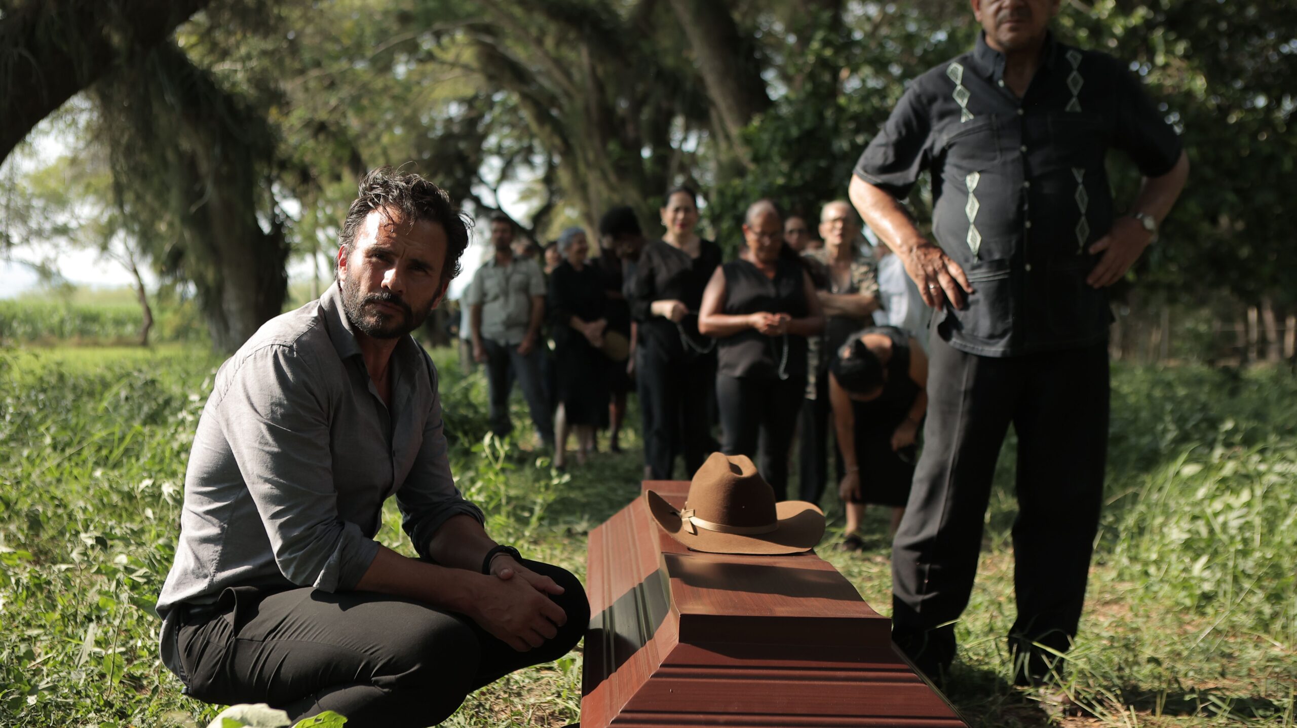 Diego Velasco revive la leyenda de “El Silbón” en un impactante thriller de terror
