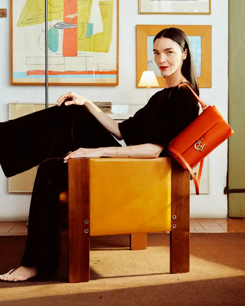VICTORIA Bag: Una carta de amor a la artesanía contemporánea