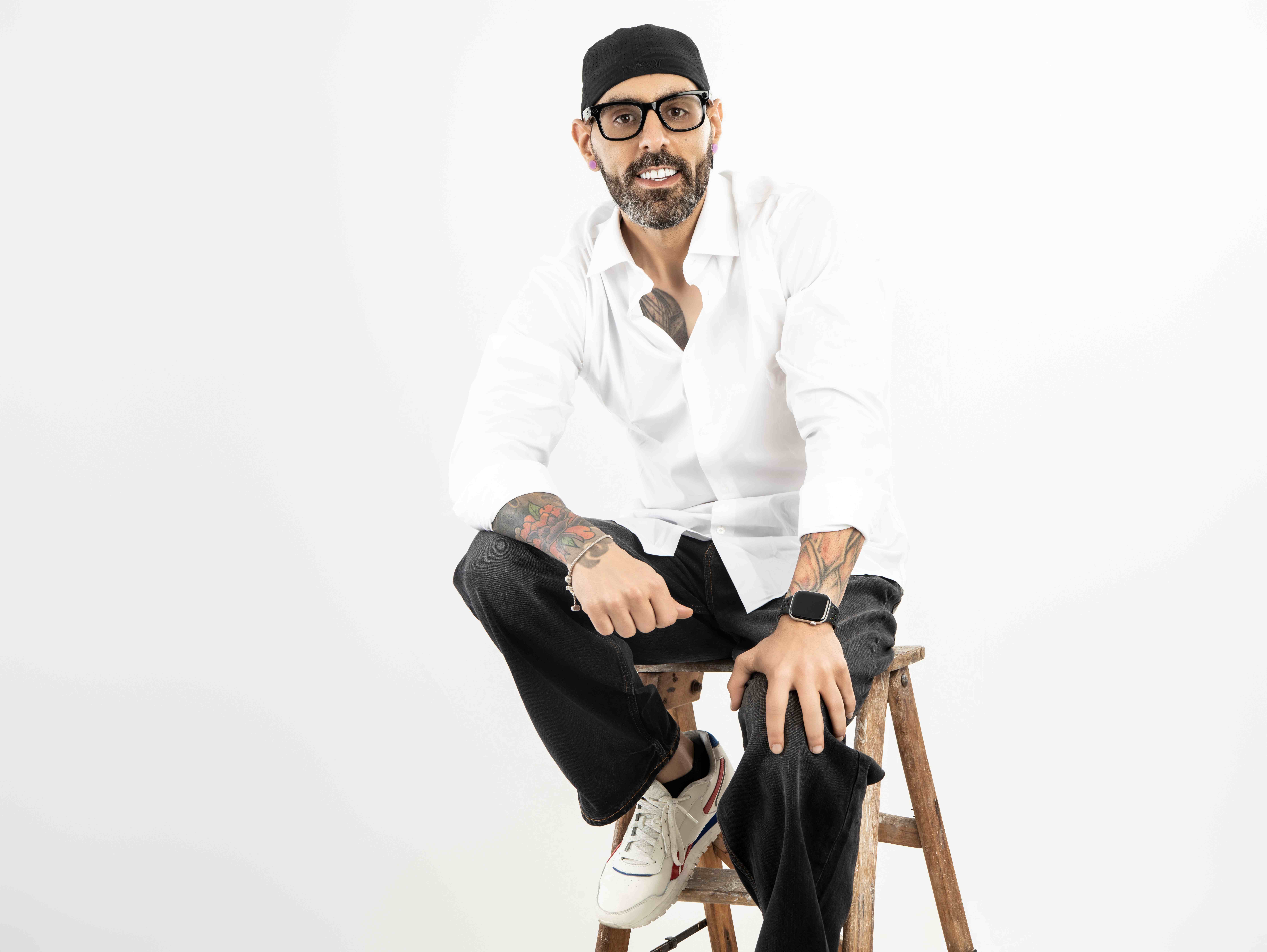 Alejandro Rodrigues estrena “La vueltica”: un podcast rodante, sin filtros ni postproducción