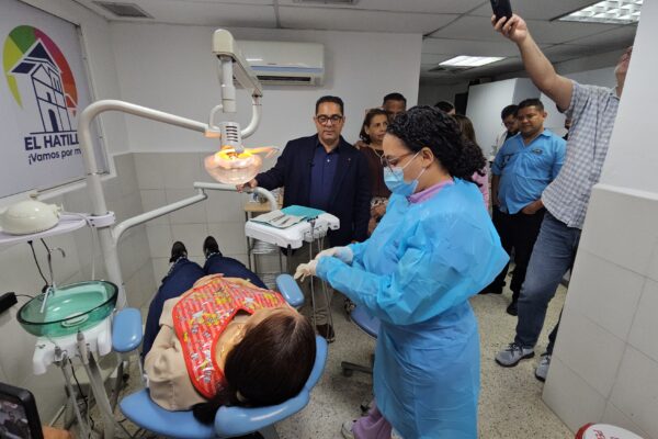 Alcaldía de El Hatillo equipa y reabre el servicio de odontología