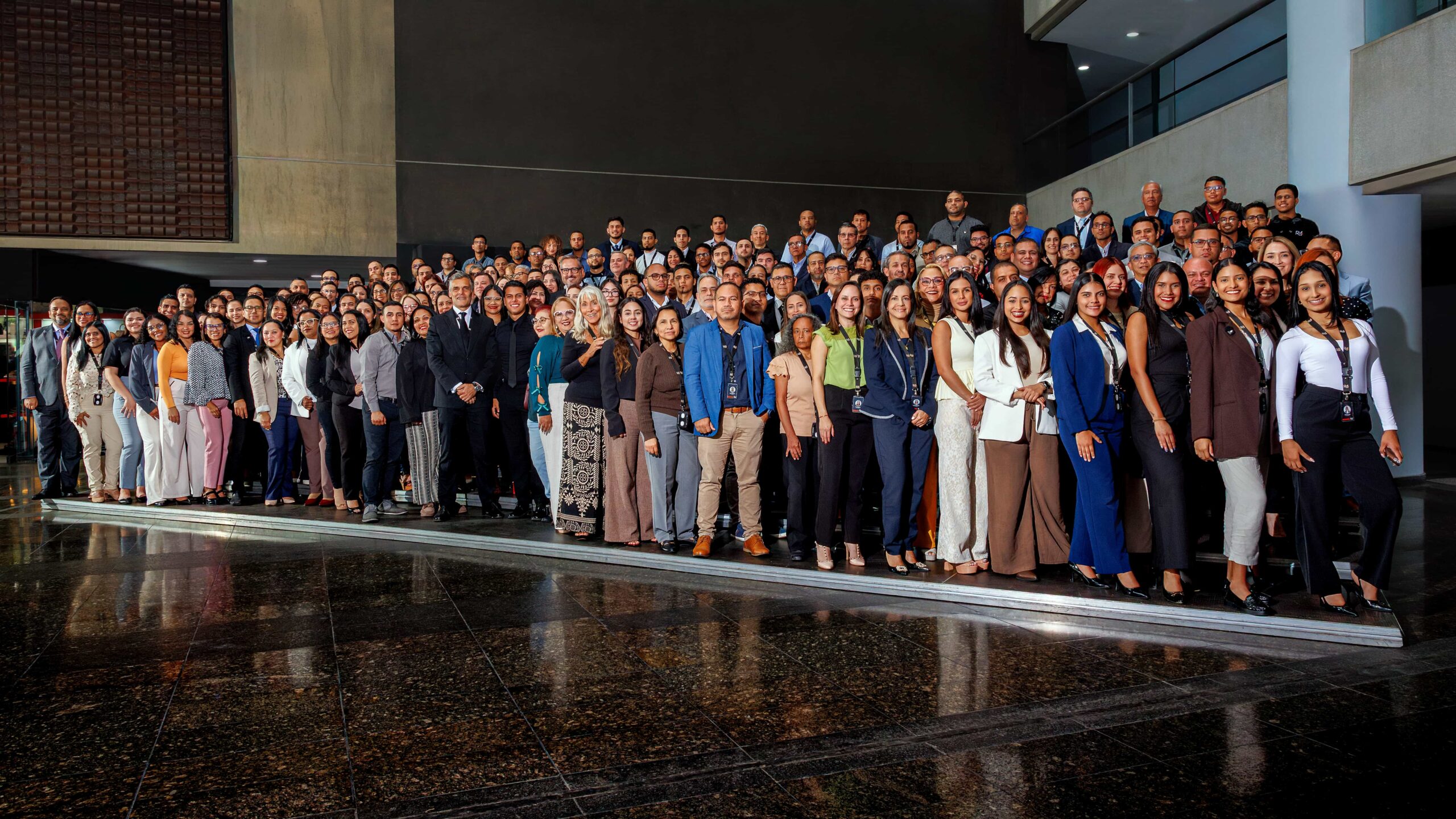 R4, Banco Microfinanciero obtiene el Great Place to Work