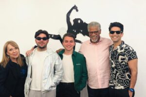 Llega por primera vez a Venezuela «The Gibb Experience», la evolución del legado de los Bee Gees bajo la dirección musical de Frank Quintero.